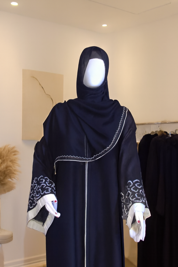 The Maira Abaya – Handwork Elegance with White Piping