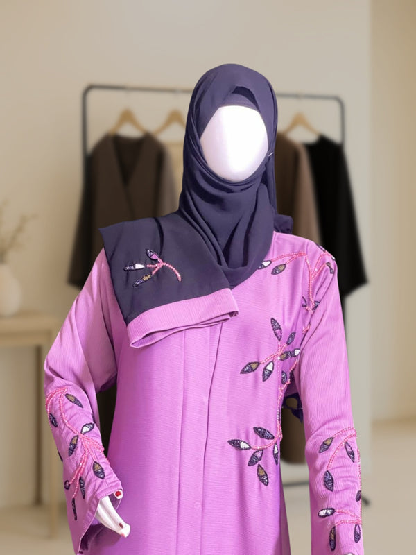 The Hira Abaya – Leaf Handwork Charm