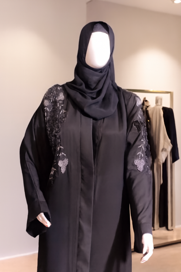 The Areesha Abaya – Handwork Elegance